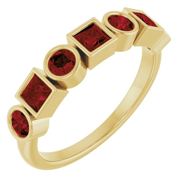 14K Yellow Gold Round 3 Mm Polished Mozambique Garnet Stackable Bezel Set Ring, Size 7