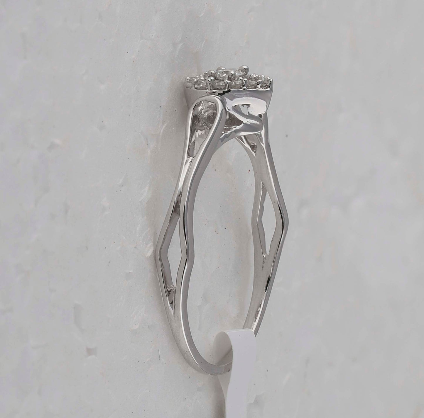 10K White Gold Womens Round Diamond Heart Promise Ring 1/8 Cttw, Womens Size: 5-10