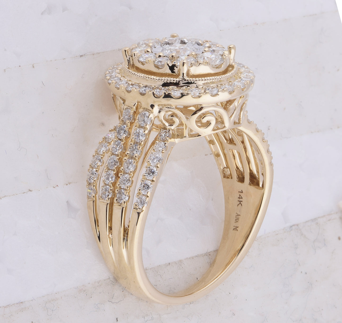 14K Yellow Gold Round Diamond Cluster Oval Bridal Wedding Engagement Ring 1-1/2 Cttw, Womens Size: 5-10