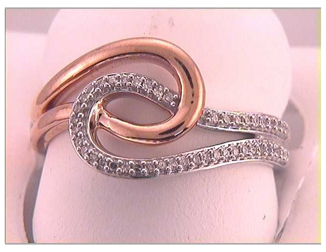 10kt Two-tone Gold 1/8ctw Diamond P1p2 Fashion Ring