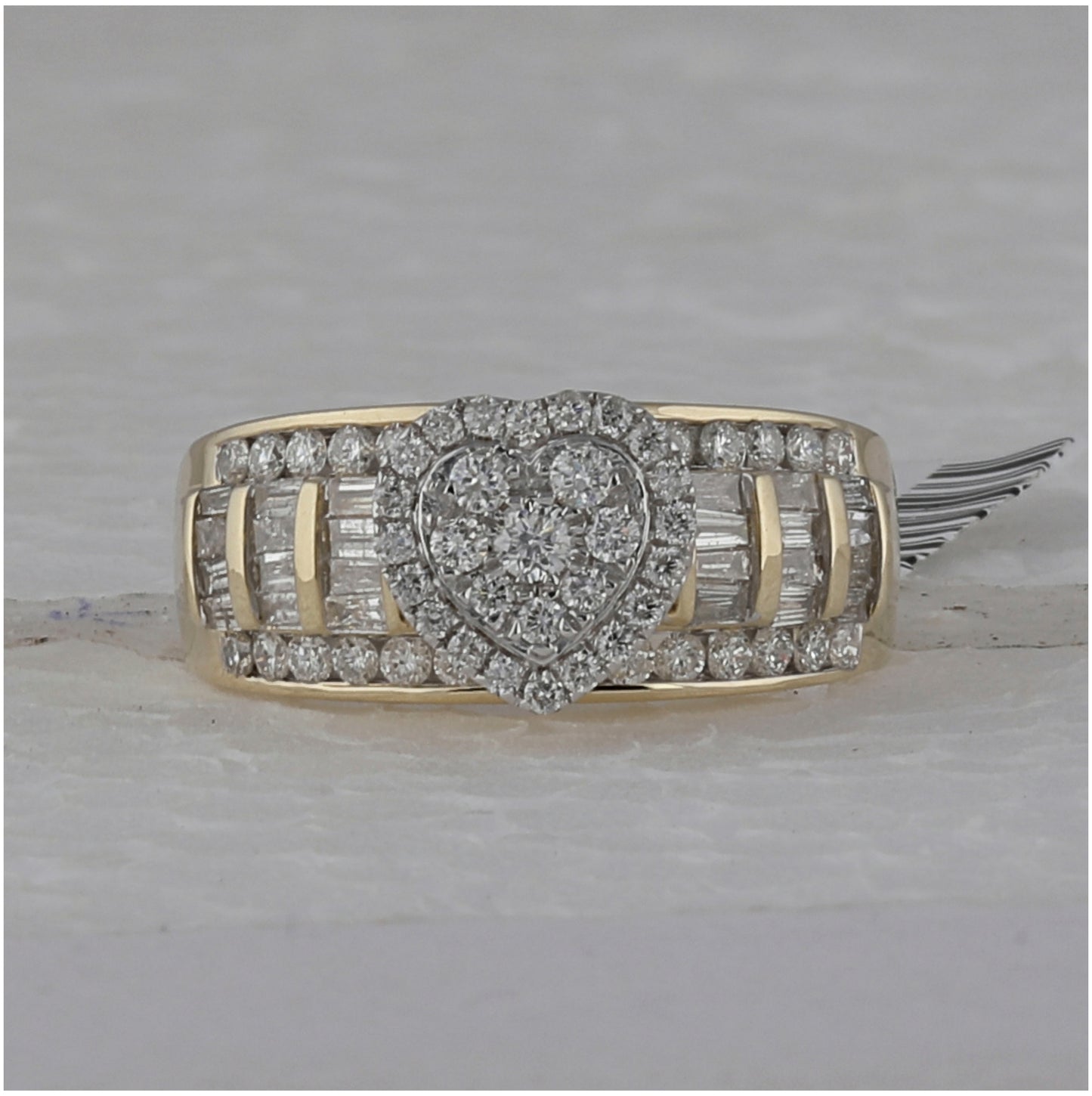 10K Yellow Gold Round Diamond Heart Bridal Wedding Engagement Ring 1 Cttw, Womens Size: 5-10
