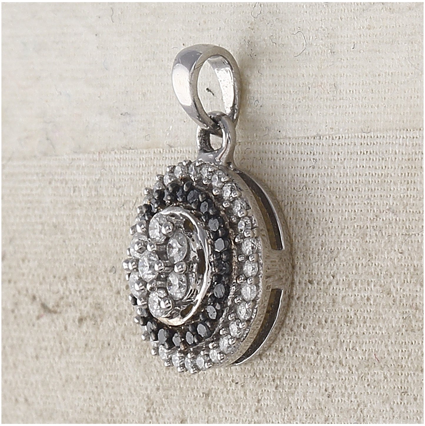 10kt White Gold Womens Color Enhanced Black Diamond Flower Cluster Fashion Pendant 1/2ctw