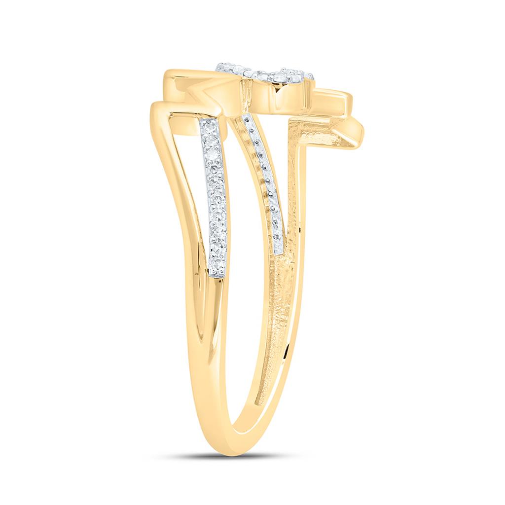 10K Yellow Gold 1/10 Cttw Natural Diamond Fashion "Mom" Heart Ring