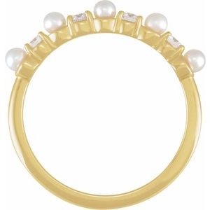 14K Yellow Gold Round 2.5 Mm Cultured White Seed Pearl And 1/4 Ctw Natural Diamond Anniversary Band Size 7