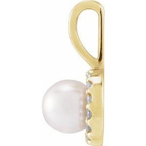 14K Yellow Gold Pearl 5.5Mm G-H I1 Cultured Akoya Pearl And 1/10 Ctw Natural Diamond Halo-Style Pendant
