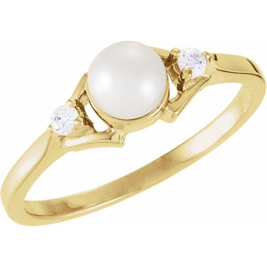 14K Yellow Gold 5 Mm Polished Cultured White Akoya Pearl And .06 Ctw Natural Diamond Ring, Size 6
