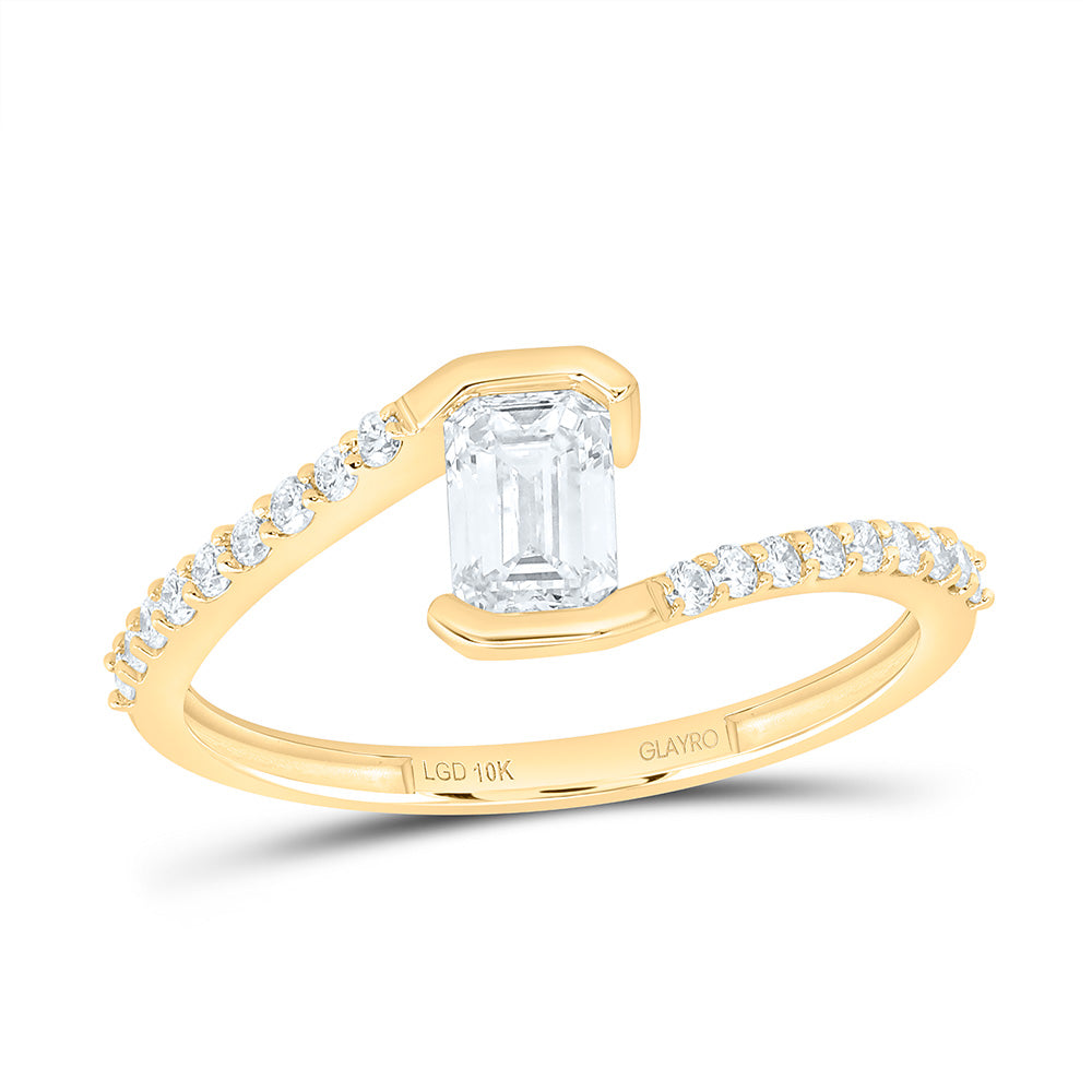 10K Yellow Gold 5/8 Cttw Lab Grown Diamond 1/2 Cttw Center Emerald Fashion Ring