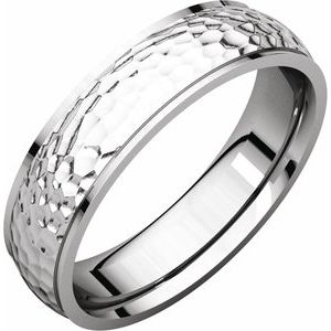 14K White Gold 5 Mm Polished Half Round Edge Comfort-Fit Band With Hammer Finish Size 7