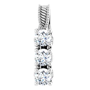 14K White Gold Round 3.8Mm Gh Si1-Si2 5/8 Ctw Lab-Grown Diamond Pendant
