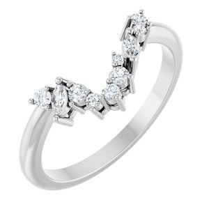 14K White Gold Emerald 6 X 4 Mm Si2-Si3, Ghi :: 1/6 Ctw Polished 1/6 Ctw Natural Diamond Matching Band Size 7