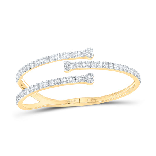 10kt Yellow Gold 2 1/5 Cttw Natural Diamond Fashion Heart Cuff Bangle (55x65 Mm)