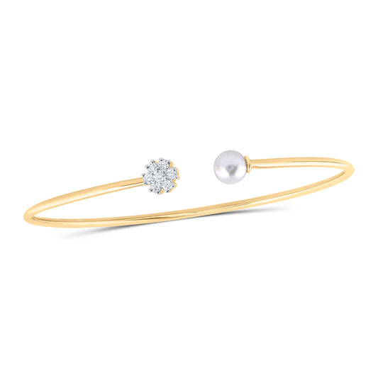 10kt Yellow Gold 1/5 Cttw Diamond 6.5mm-pearl Flower Ladies Bangle (60x48mm)