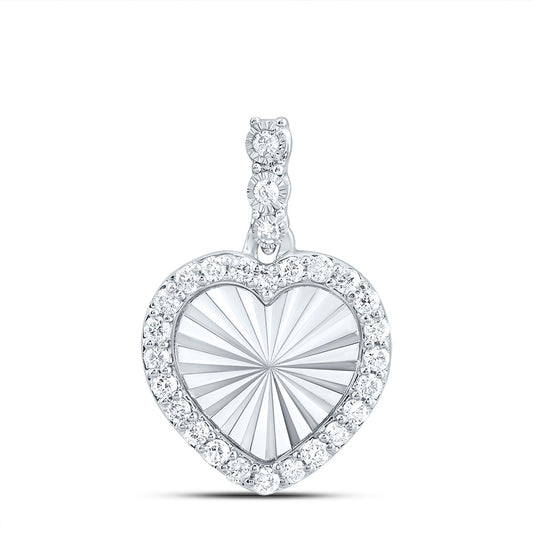 10kt White Gold 1/6 Cttw Natural Diamond Heart Pendant
