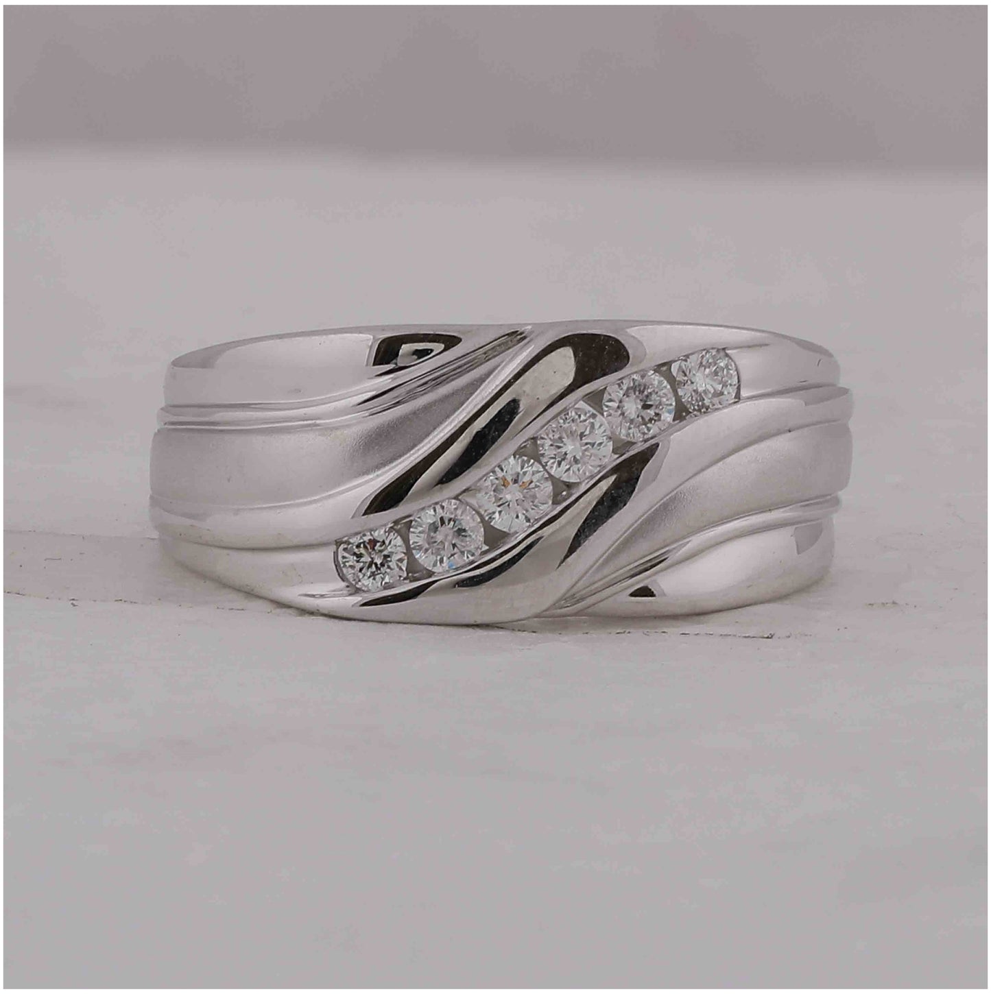 10K White Gold Mens Round Diamond Wedding Band Ring 1/3 Cttw, Mens Size: 7-13