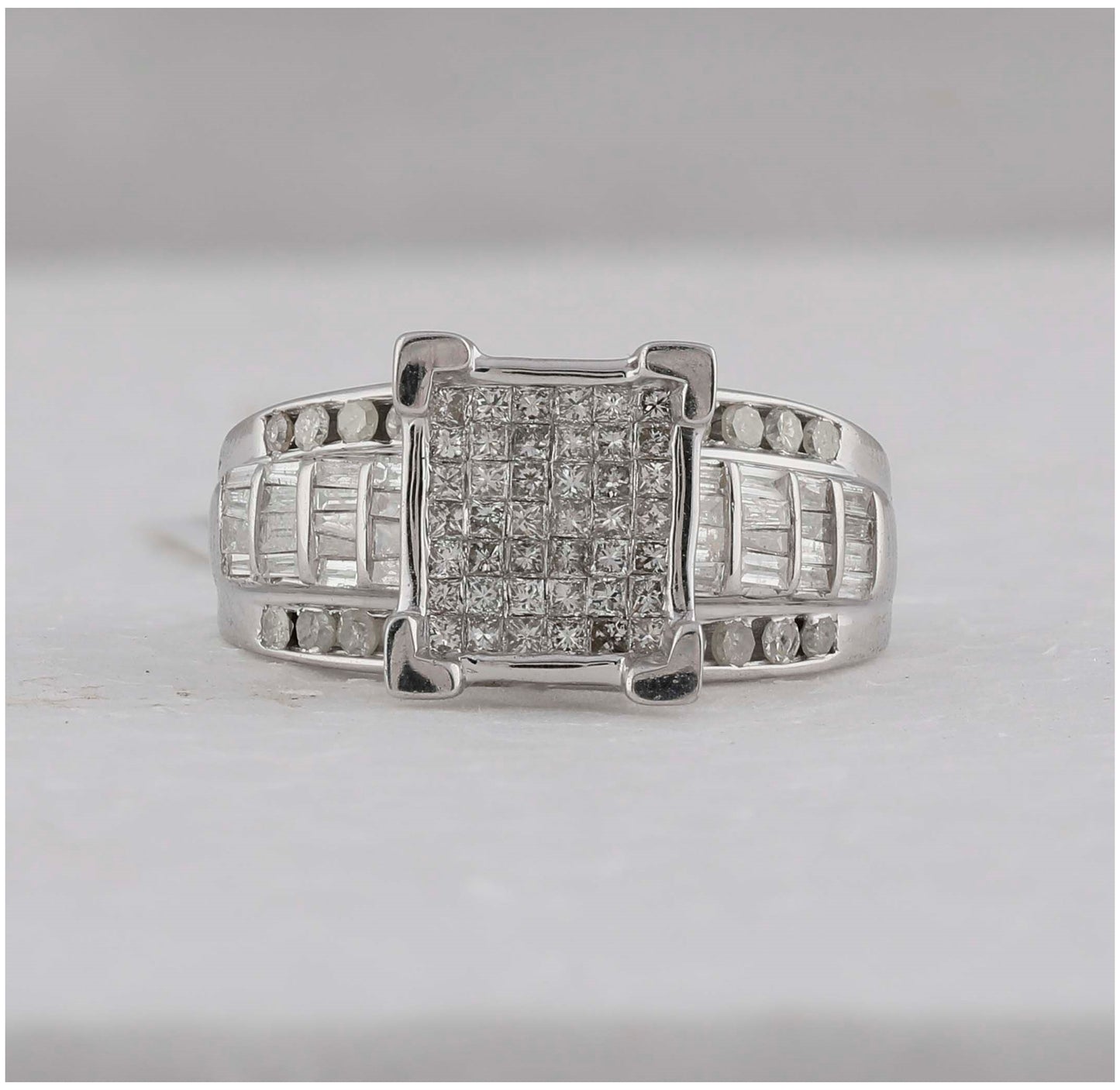 Sterling Silver 1 Cttw Diamond Fashion Ring Size 6