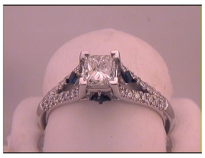 14kt White Gold 1 1/5 Cttw Diamond Ring