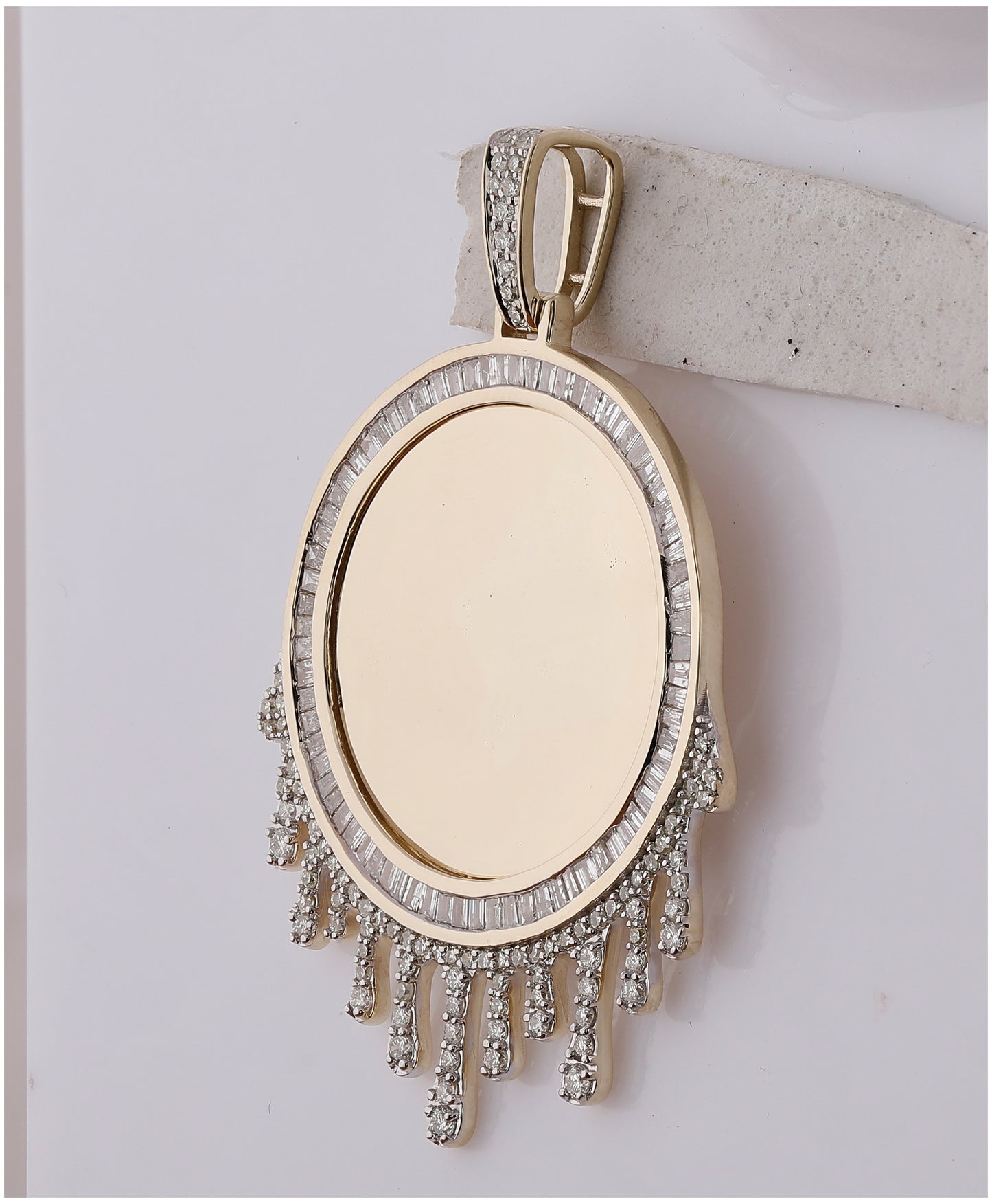 10K Yellow Gold Mens Baguette Diamond Dripping Circle Picture Memory Pendant 1-7/8 Cttw, Length: 2.95 In