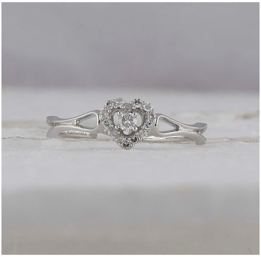 10K White Gold Womens Round Diamond Heart Promise Ring 1/8 Cttw, Womens Size: 5-10
