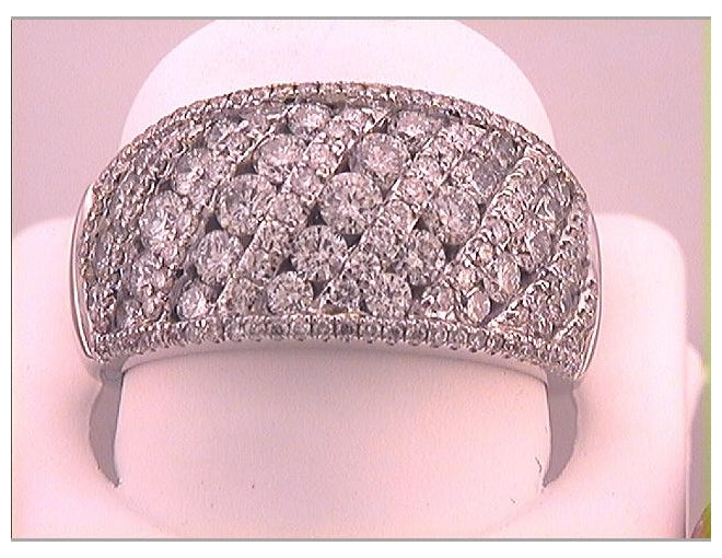 14kt White Gold 2 Cttw Diamond Fashion Band