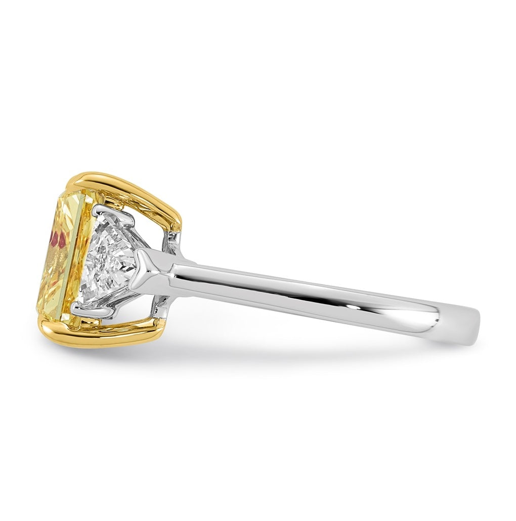 14k Two-Tone Gold 4 1/2ct Lab Grown Dia. Radiant VS+ Cert. Vivid Yellow & Trillion VS+