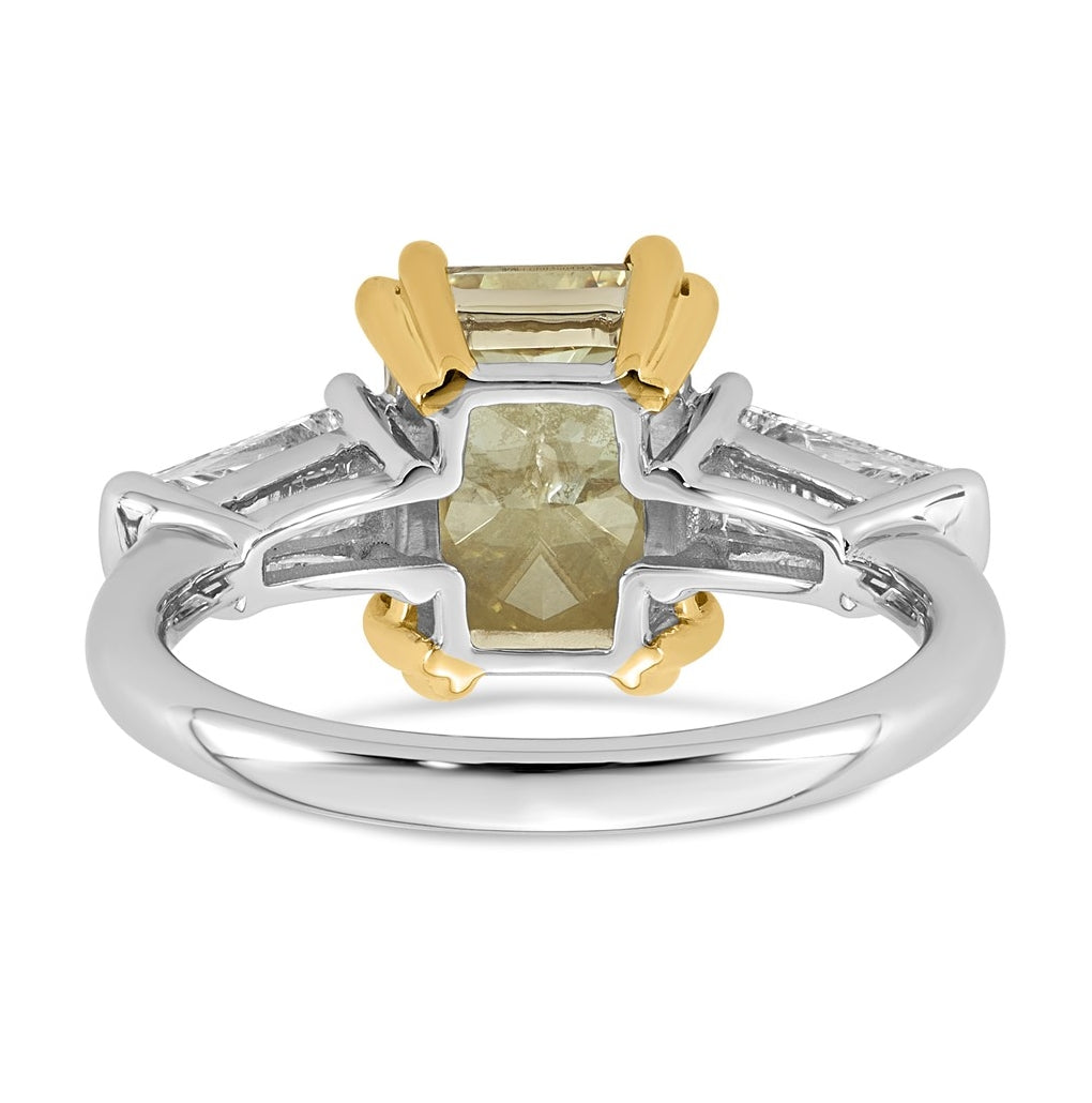 14k Two-Tone Gold 4 1/2ct Lab Grown Dia. Radiant VS+ Cert. Vivid Yellow & Baguette VS+