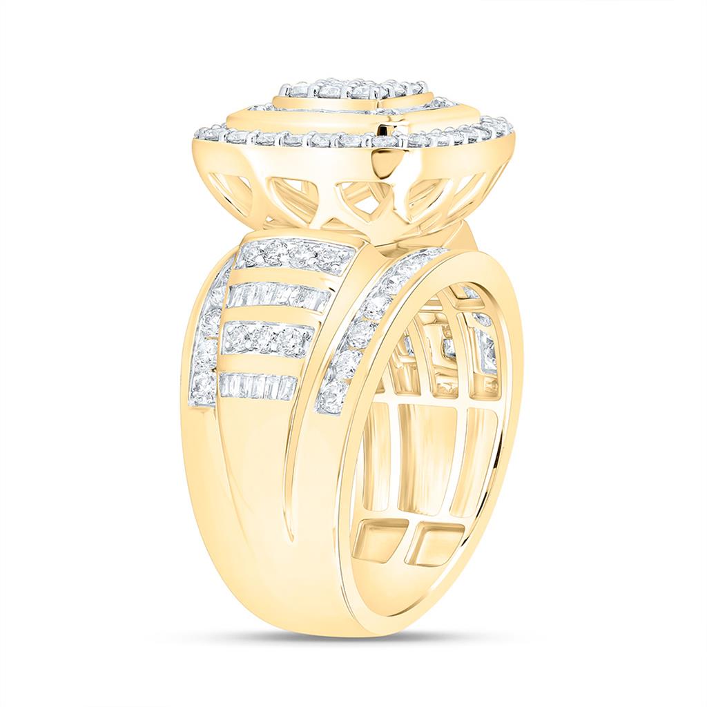 10K Yellow Gold 1 5/8 Cttw Natural Diamond Fashion Cushion Ring