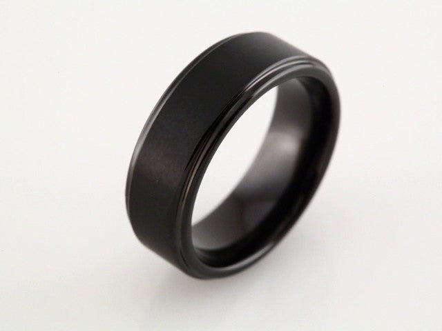 Black PVD Tungsten 8 mm Stepped-Edge Comfort-Fit Band
